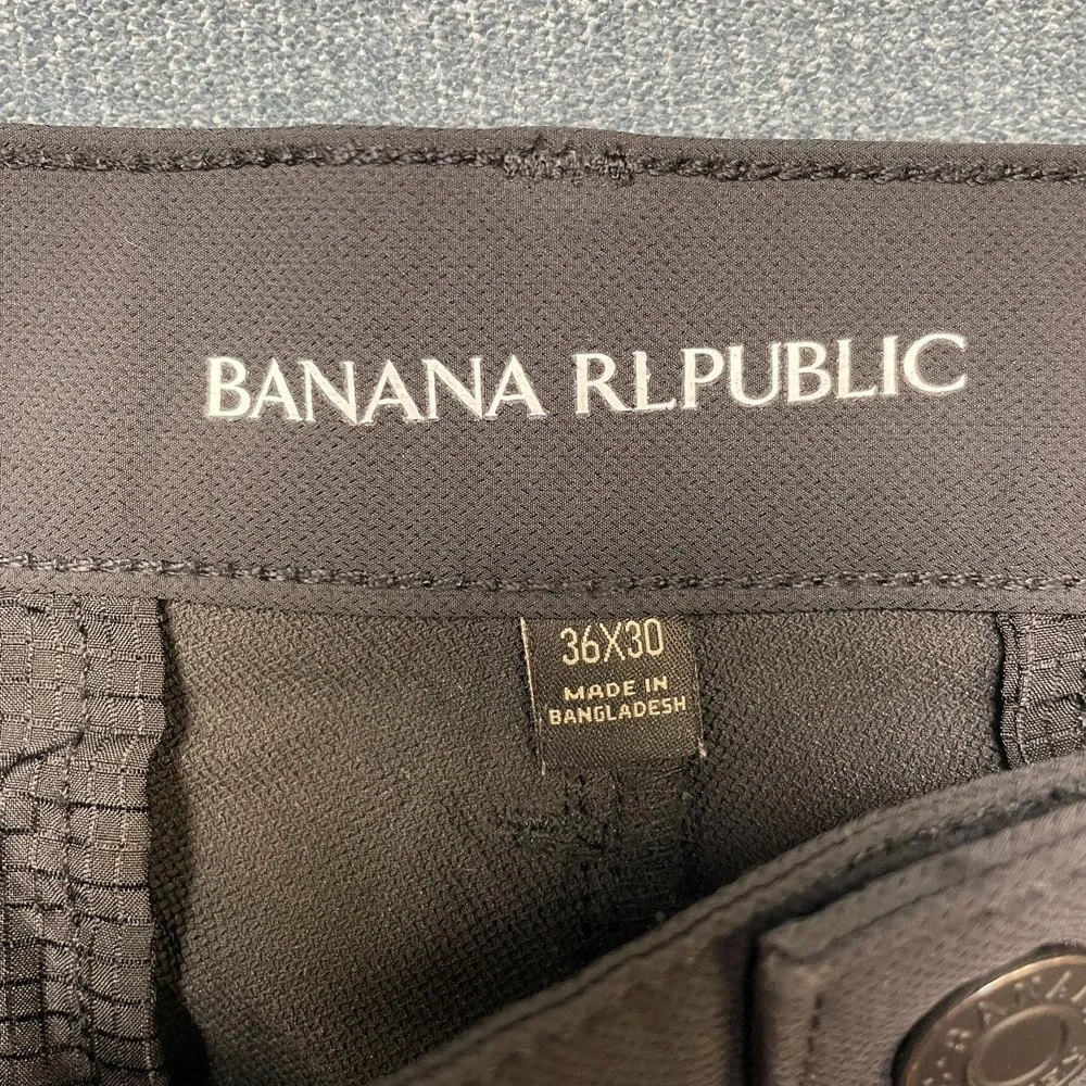 Banana Republic Chino Pants Mens 36x30 Black Pockets Casual Straight Flat Front